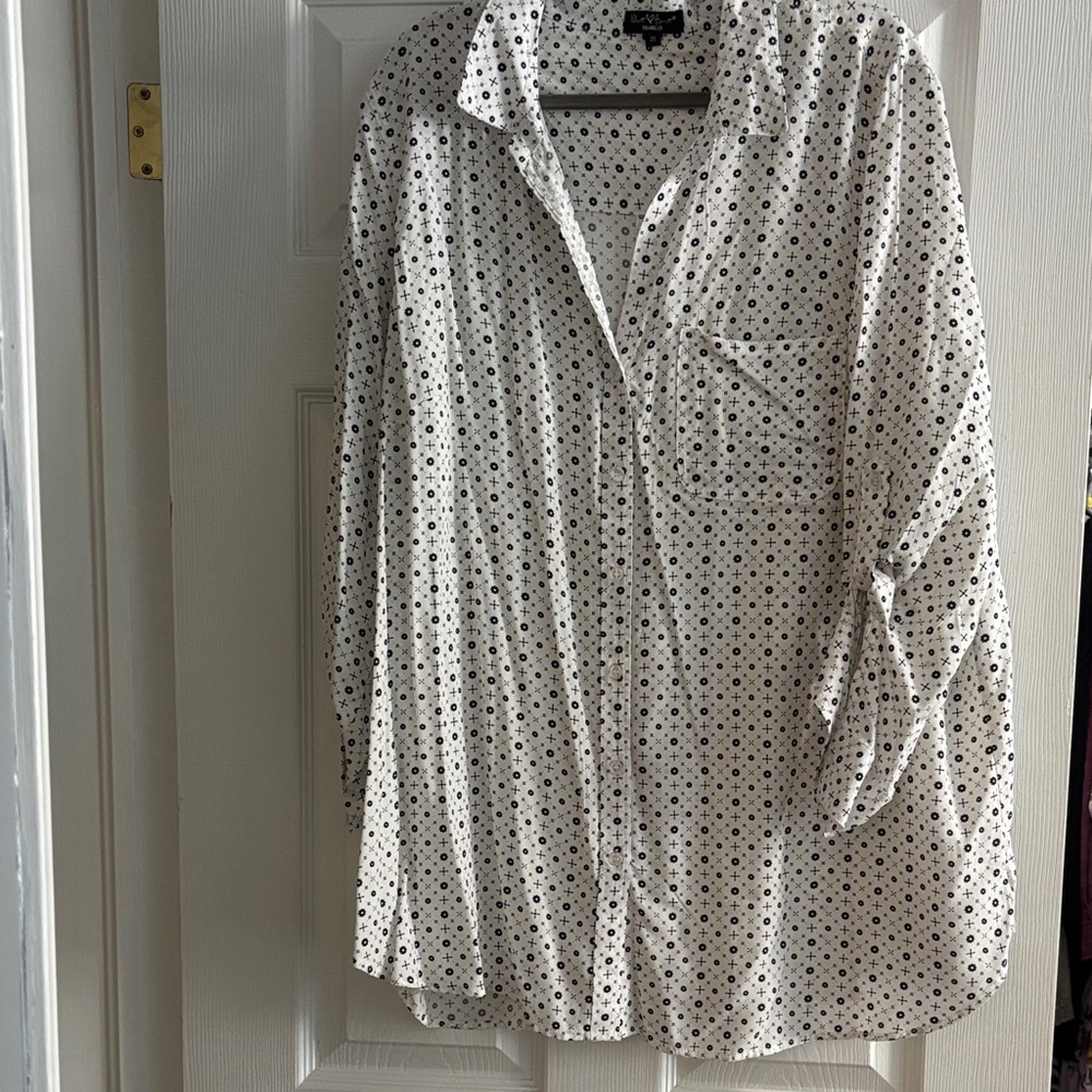 Velvet Heart Monochrome Floral Blouse
